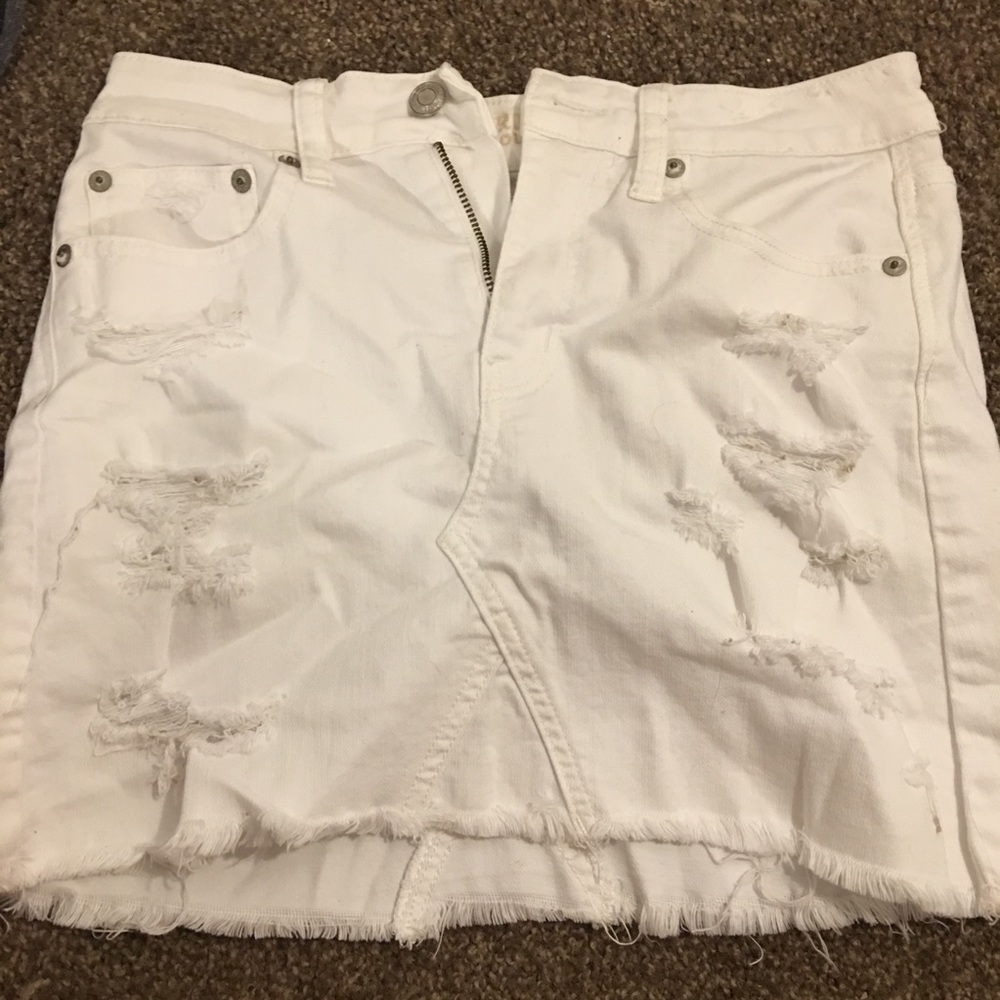 american eagle white ripped skirt